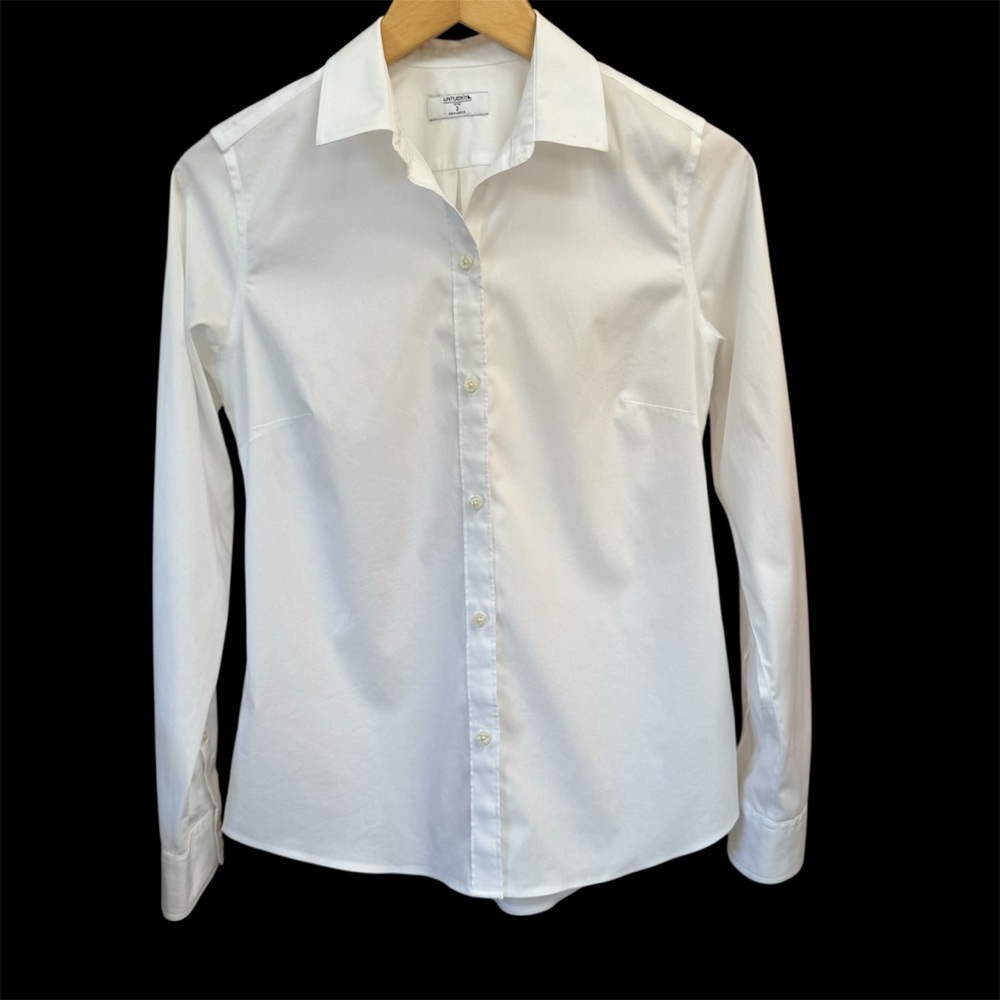 White Button Down Untuckit Collared Shirt, Size 2 - image 1